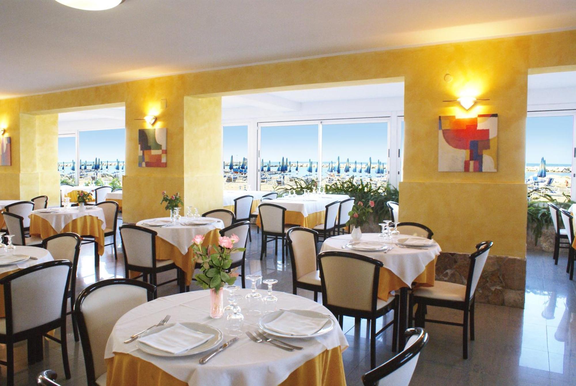 Hotel Strand Marina Di Montenero Zewnętrze zdjęcie