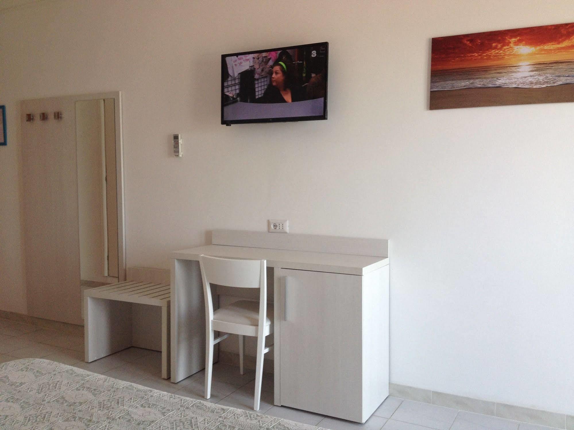 Hotel Strand Marina Di Montenero Zewnętrze zdjęcie